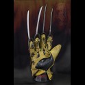 NECA - Nightmare on Elm Street Freddy Glove replica (1984)