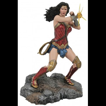DIAMOND . DC Gallery JL Movie Wonder Woman Bracelets statua DIAMOND . DC Gallery JL Movie Wonder Woman Bracelets statua