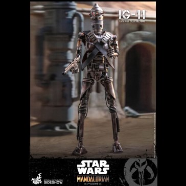 HOT TOYS - Star Wars: The Mandalorian - IG-11 1:6 Scale Figure HOT TOYS - Star Wars: The Mandalorian - IG-11 1:6 Scale Figure