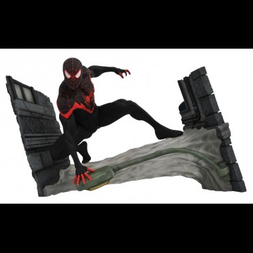 DIAMOND - DC Gallery Spiderman Miles Morales Statua DIAMOND - DC Gallery Spiderman Miles Morales Statua