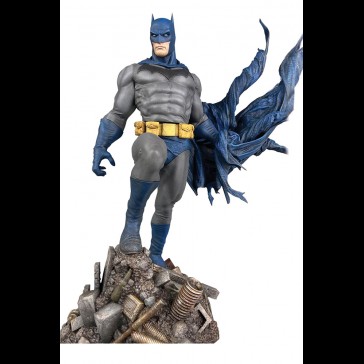 DIAMOND - DC Gallery Batman Defiant statua DIAMOND - DC Gallery Batman Defiant statua