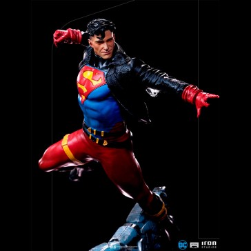 IRON STUDIOS - Superboy Deluxe 1/10 Art Statua