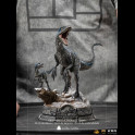 IRON STUDIOS - Jurassic World Dominion Deluxe Art Scale Statue 1/10 Blue and Beta 20 cm