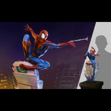 SIDESHOW - Marvel: Spiderman Premium 1:4 Scale Statue