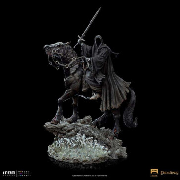 IRON STUDIOS - Lord Of The Ring Nazgul On Horse 1/10 Dlx Statue