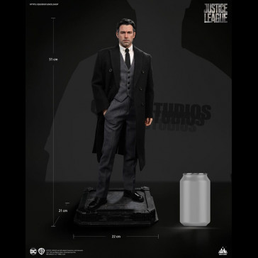 QUEEN STUDIOS -  Justice League Statue 1/4 Bruce Wayne (Ben Affleck) 51 cm
