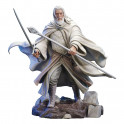 DIAMOND - Lord of the Rings Gallery Deluxe PVC Statue Gandalf 23 cm