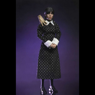 NECA - Wednesday Action Figure Mercoledì Addams Clothed (Classic Dress) 20 cm