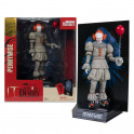 McFARLANE - Movie Maniacs Pennywise welcome to derry gold label posed figure