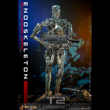 HOT TOYS - Terminator 2: Judgment Day Movie Masterpiece Die-cast Action Figure 1/6 Endoskeleton (Battle Damaged Version) 31 cm