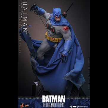 HOT TOYS - Batman: The Dark Knight Returns Comic Masterpiece Action Figure 1/6 Batman (Battle Damaged Version) 32 cm