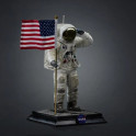 IRON STUDIOS - Nasa Apollo 11 Astronaut Legacy Replica 1/4 Statue