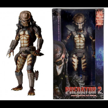 NECA - Predator City Hunter con LED 50cm.