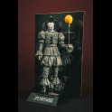 McFARLANE - It Welcome to Derry Movie Maniacs Figure Pennywise (Black & White) 16 cm